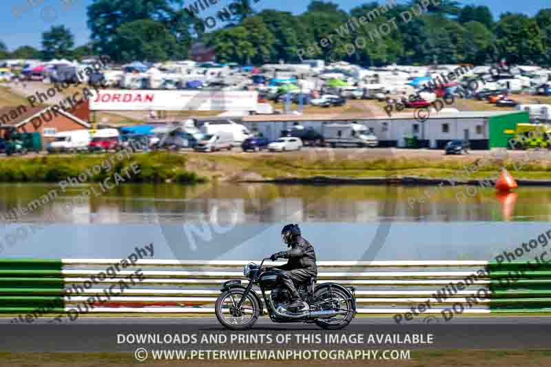 Vintage motorcycle club;eventdigitalimages;mallory park;mallory park trackday photographs;no limits trackdays;peter wileman photography;trackday digital images;trackday photos;vmcc festival 1000 bikes photographs